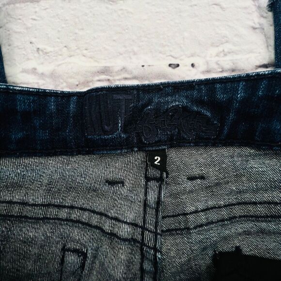 Kut From The Kloth Jeans KP488MA8 Size 2 Dark Wash Distressed Ankle Length - Picture 4 of 12